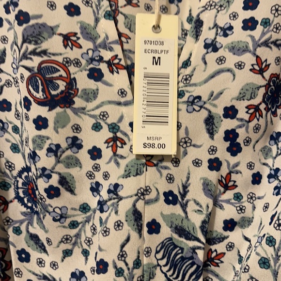 Beautiful spring or summer blouse - Picture 3 of 6